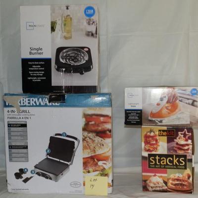 Assorted Small Kitchen Appliances - Lot 14