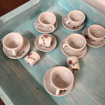 Blue Chippy Tray w/ Mini Tea Cups 