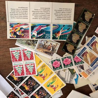 Lot of US Poatage Stamps 