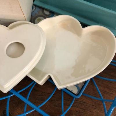 Wire Tray Linen Trash Can Mixed Lot~~