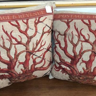 Pair of Linene Pillows Coral 