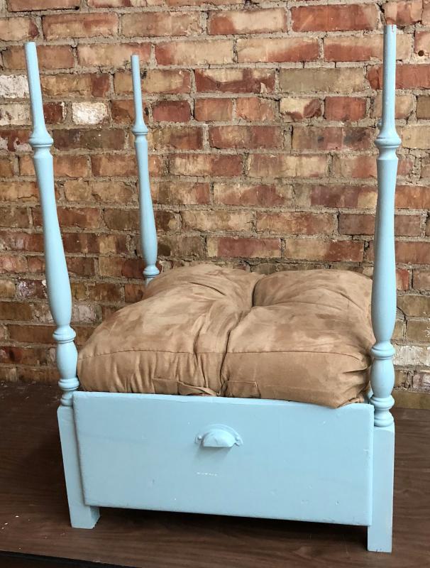 Chippy Blue Dog 4 Poster Bed Estatesales Org