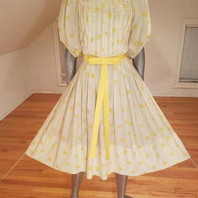 Vtg 1940's full sweep yellow cotton twill dress puff sleeves