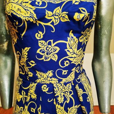 Vtg 1940's Polynesian hand painted print batik dress with long shawl ensemble