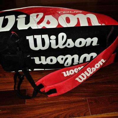 Wilson Tour Tennis Racquet bag red black shoulder straps