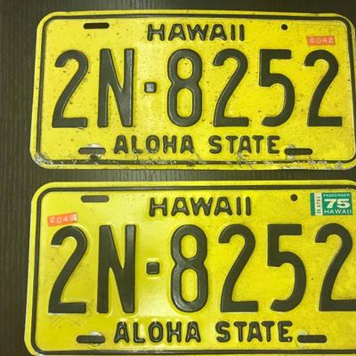 Set of 2 HAWAII 1970s License Plate (Item #116)