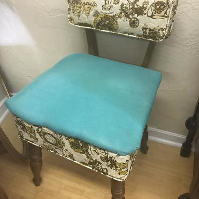 Absolutely CUTE Sewing Chair! (Item #143)