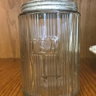 VINTAGE GLASS HOOSIER CANISTER TEA JAR GLASS w /ALUMINUM LID (Item #137)