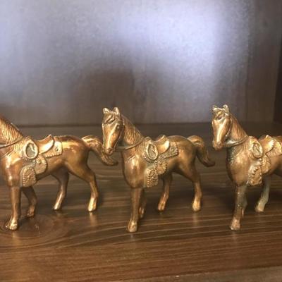 Set of 3 Horse Figurines (Item #154)