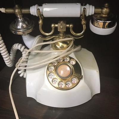 Great for classrooms - Vintage Rotary Phone (Item #145)