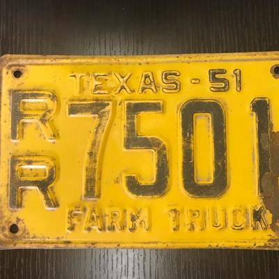 1951 TEXAS Farm Truck License Plate (Item #115)