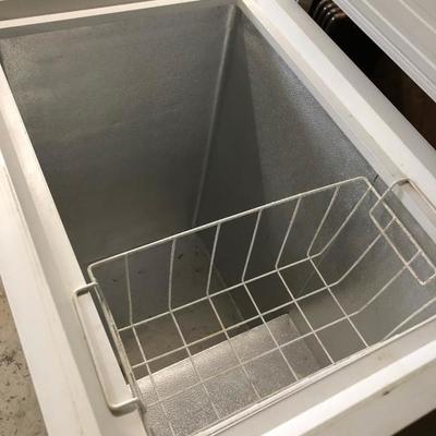 5 Cubic Foot Chest Freezer Holiday