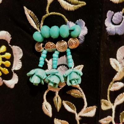 Vtg Japanese silk embroidered and aqua beaded Long kimono Jacket