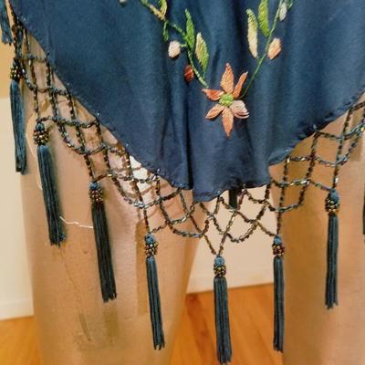 Vtg Chinese Rare Canton  embroidered Piano shawl Rop w/glass fringes