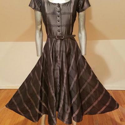 Vtg  1950's Silver grey Shantung full sweep dress w/belt 