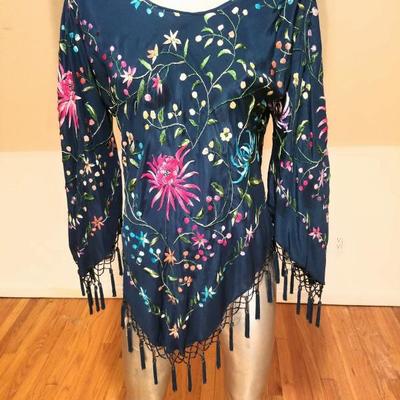 Vtg Chinese Rare Canton  embroidered Piano shawl Rop w/glass fringes