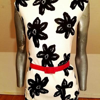 Vtg MOD wiggle piquet print dress red patent leather belt