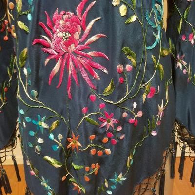 Vtg Chinese Rare Canton  embroidered Piano shawl Rop w/glass fringes
