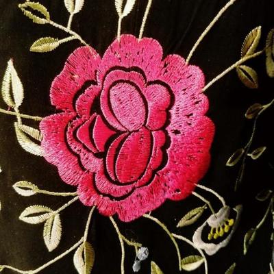 Vtg Japanese silk embroidered and aqua beaded Long kimono Jacket