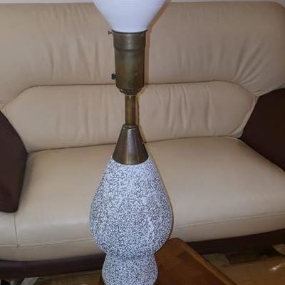 Mid Century Modern Pebble Grain Lamp