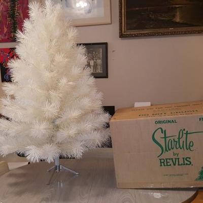 MIB Starlite White Christmas Tree