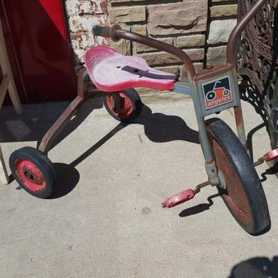 Vintage Angeles tricycle-