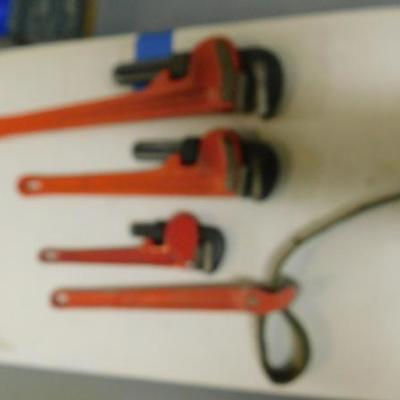 Set of Three Pipe Wrenches and One Turn Strap