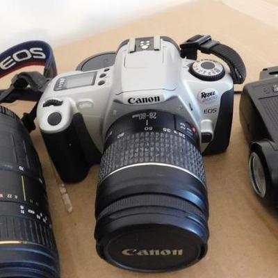 Canon EOS Rebel 2000 with Lens, Light Kit, and X-Ray Bags