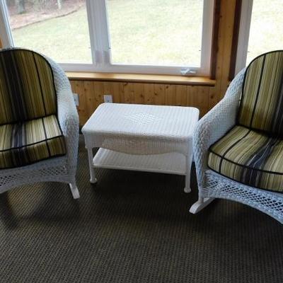 3 pc  Plastic Wicker Pato Set with Side Table, Two Rockers, and Cushions