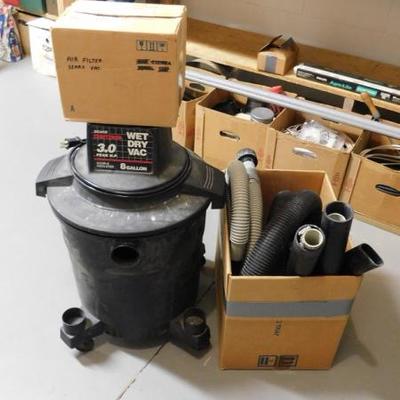 Craftsman 8 Gallon 3HP Wet/Dry Vacuum with Attachements and Filter