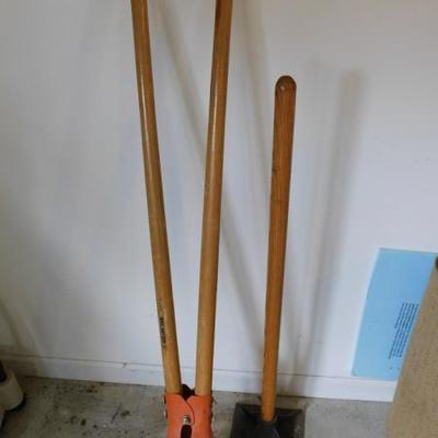 Set of Post Hole Diggers and an 8lb Tamper