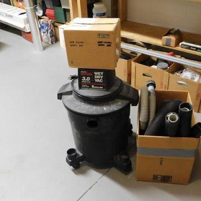 Craftsman 8 Gallon 3HP Wet/Dry Vacuum with Attachements and Filter