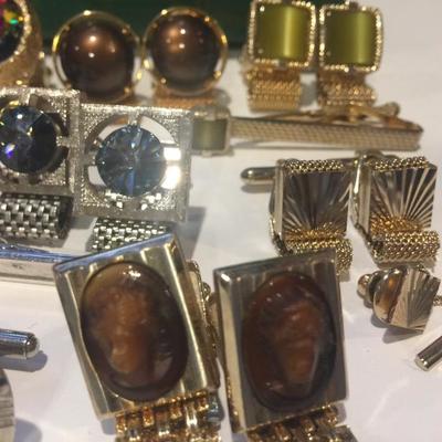 Cuff link lot w/ Box 