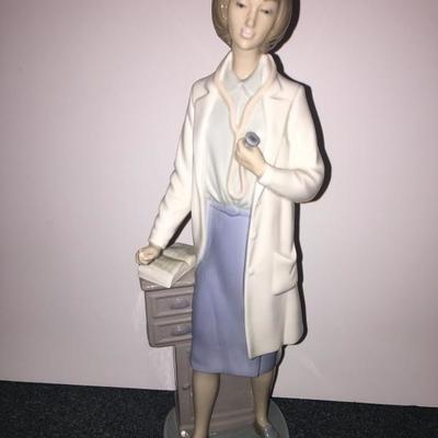 NAO by  Lladro female doctor Large 13” figurine as-is 