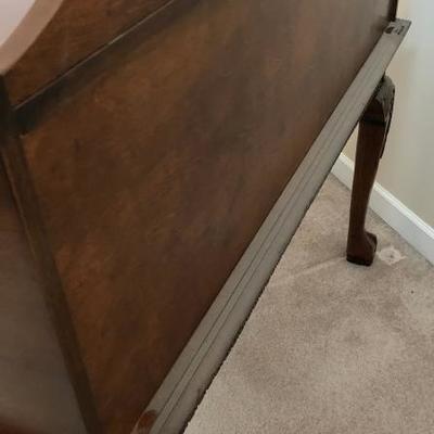 Mahogany/Cherry Inlay Wood Desk Claw Foot 