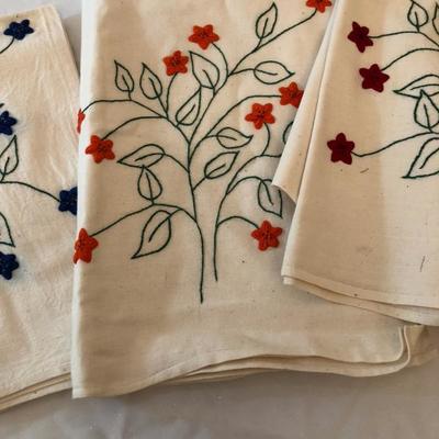 lot/5 Embroidered Dish Towels 
