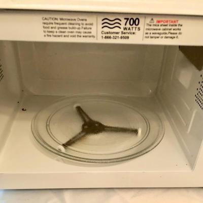 White Microwave Oven 