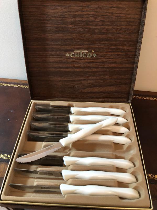 Vintage Cutco Steak Knife Set w/Display Box