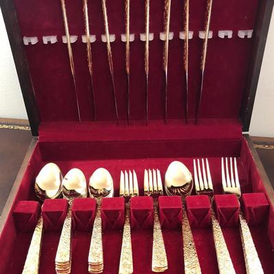 Gold Toned Stainless Flatware Set 5 Piece Service for 8 Cellini Romanesque 