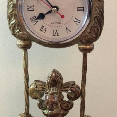 Tall Table Clock Battery Operated, Antique look!!!