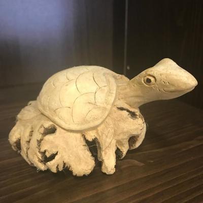 Hand carved Turtle (Item #623)