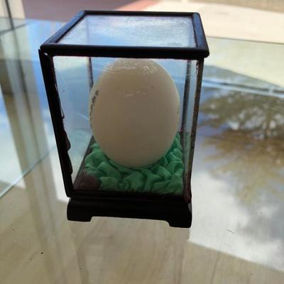 Enclosed Decorated Egg (Item #682)