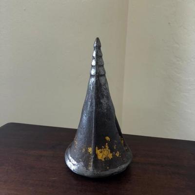 Large Metal? Brass? Stake (Item #689)