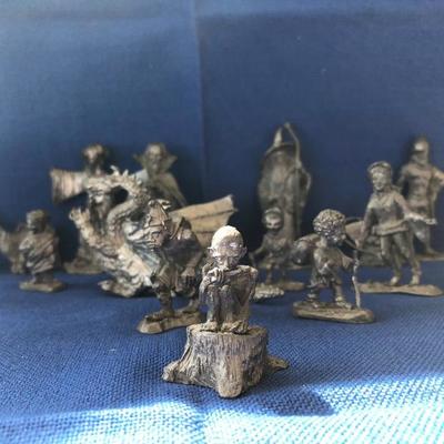 Lord of the Rings miniature metal figurines (item #664) 