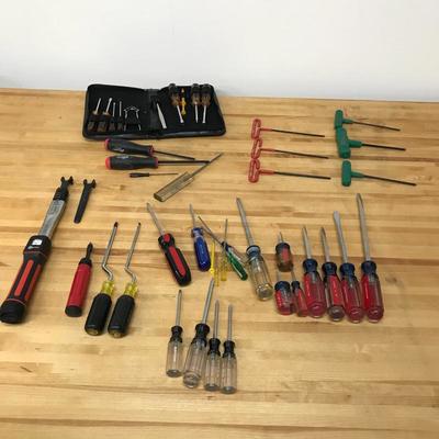 Lot 45 - Torque Wrench and Screw Drivers