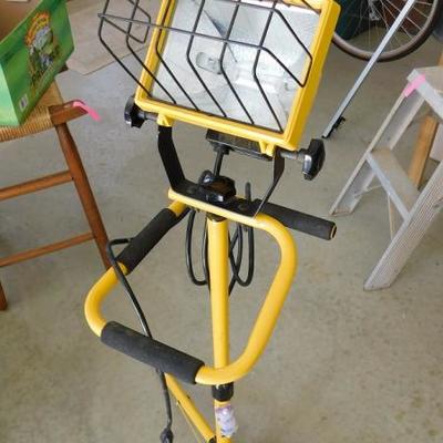 Single Head Shop Lamp with Stand