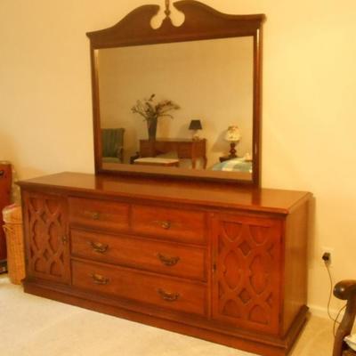 Two Over Two with Side Panels Dresser with Mirror by Sherrill Furniture