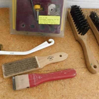 Rabbeting Kit with Various Brushes