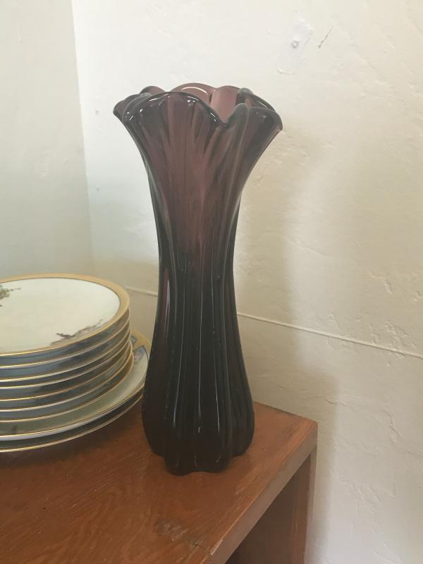 Deep Purple Bud Vase (Item 654)