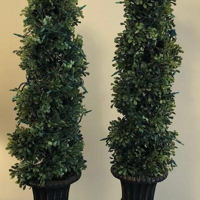 Set of 2 pre-potted 4 foot Articial Topiary Indoor Outdoor Trees